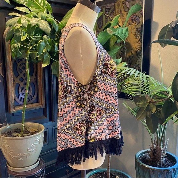 Revolve Aztec print fringed tank top - Picture 4 of 11